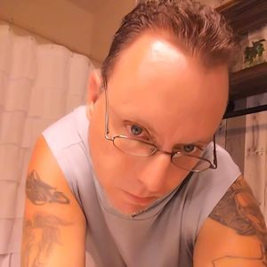 Meet your Posher, Adam